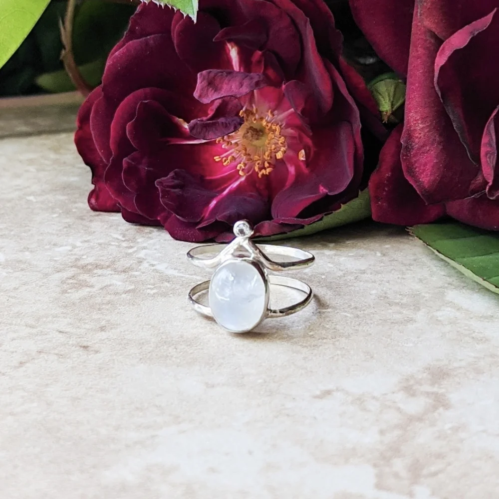 🦋LAST🦋 NWT Bentley & Lo Moonstone and Topaz .925 Ring